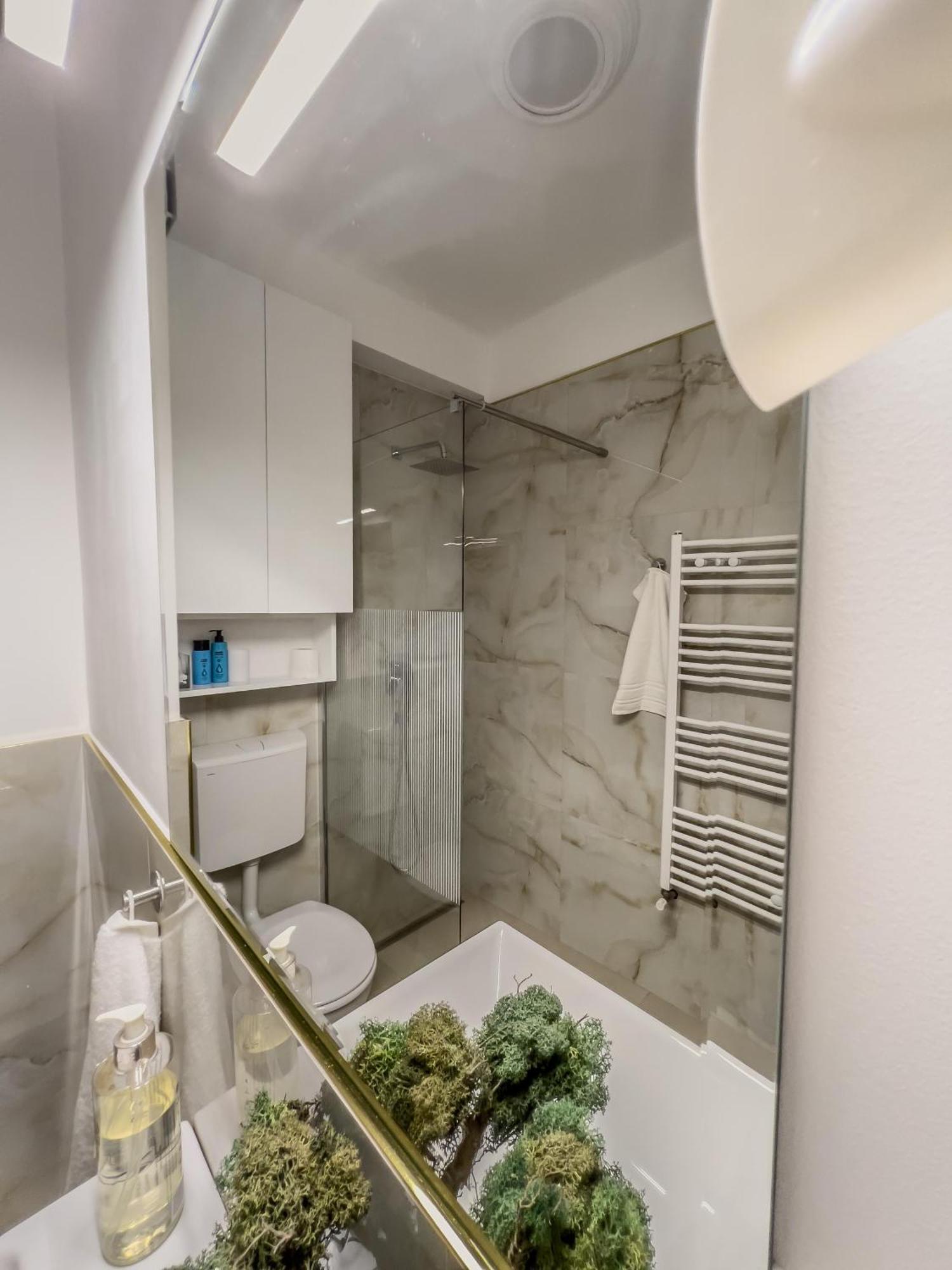 Glori Gold Apartaments Baia Mare Exterior photo